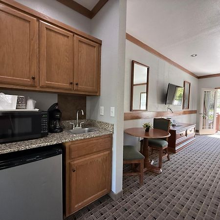Whittier Qualla Cabins And Motel Cherokee Near Casino מראה חיצוני תמונה