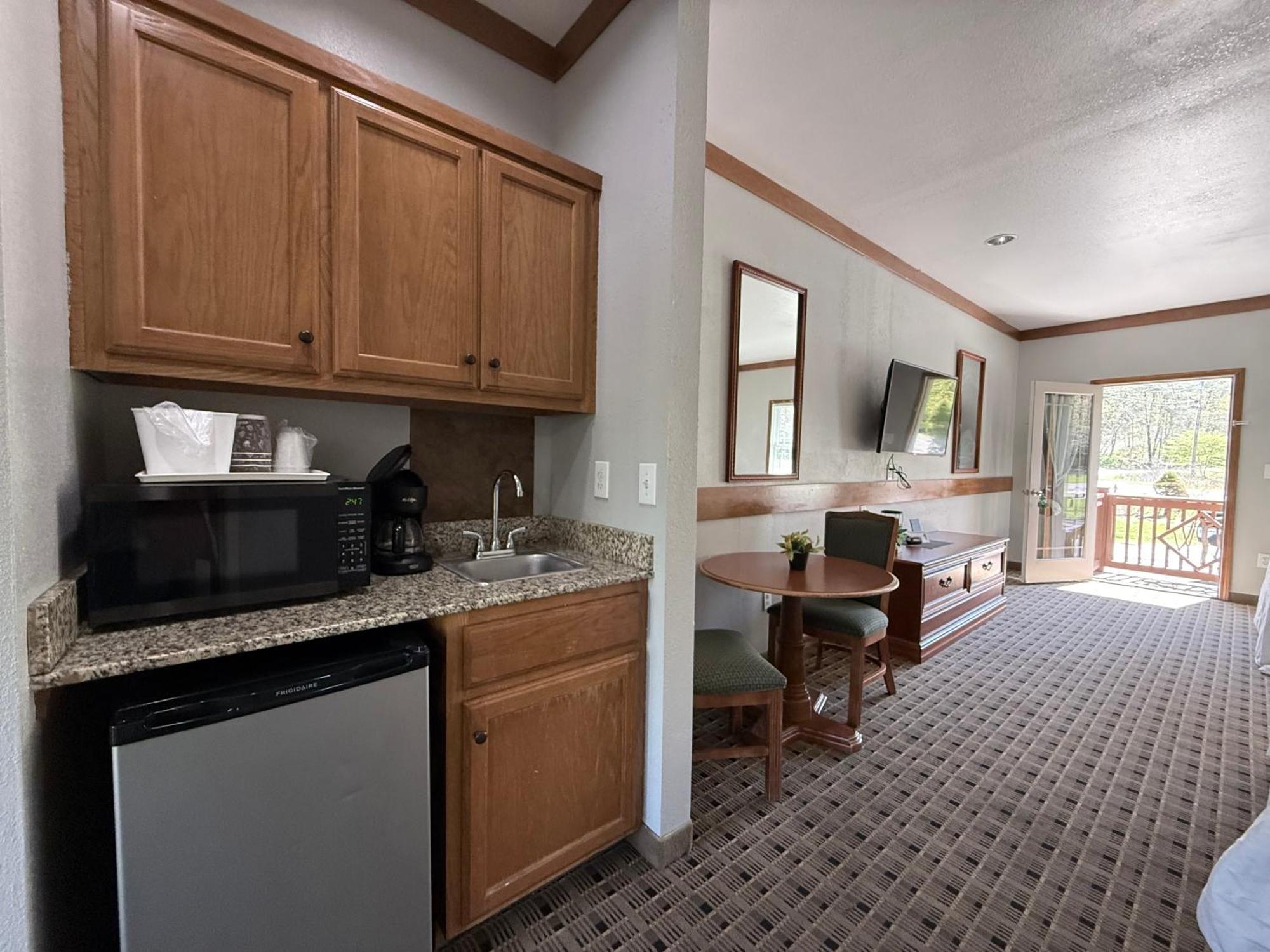 Whittier Qualla Cabins And Motel Cherokee Near Casino מראה חיצוני תמונה