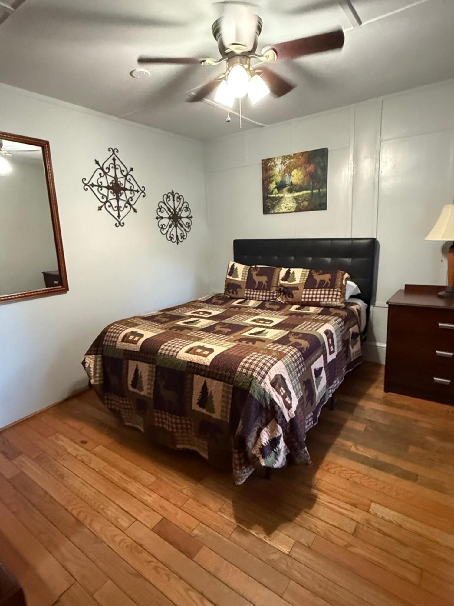 Whittier Qualla Cabins And Motel Cherokee Near Casino מראה חיצוני תמונה