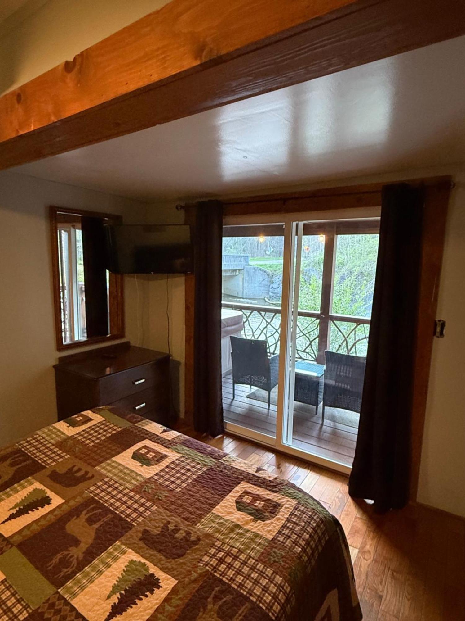 Whittier Qualla Cabins And Motel Cherokee Near Casino מראה חיצוני תמונה