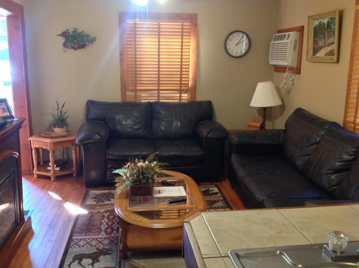 Whittier Qualla Cabins And Motel Cherokee Near Casino מראה חיצוני תמונה
