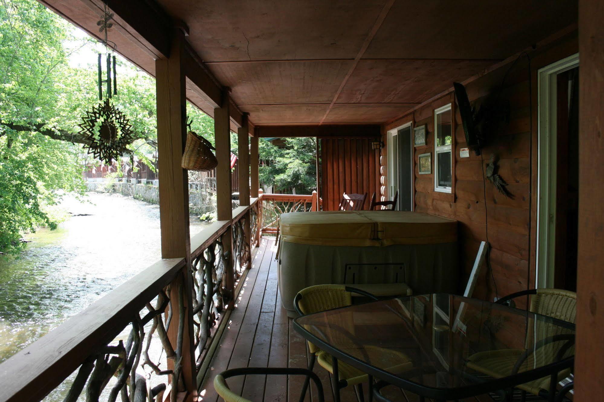 Whittier Qualla Cabins And Motel Cherokee Near Casino מראה חיצוני תמונה